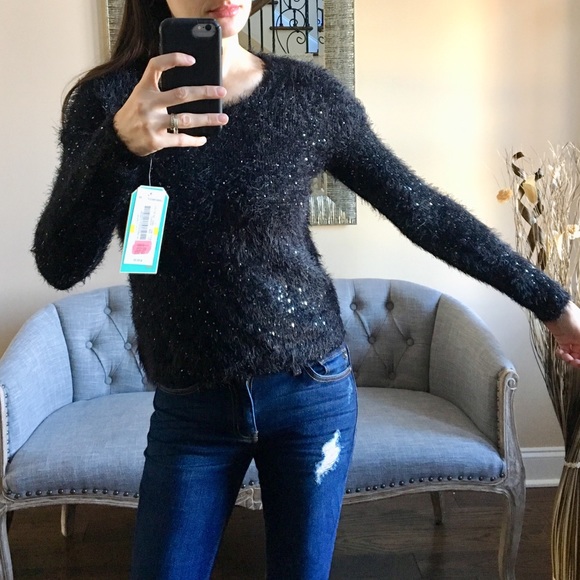 ✨NWT✨GB Sweater - Picture 2 of 7